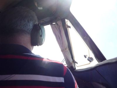 Náš pilot. Zvládl to.