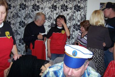Kujme pikle, pikle kujme, spekulujme, intrikujme.