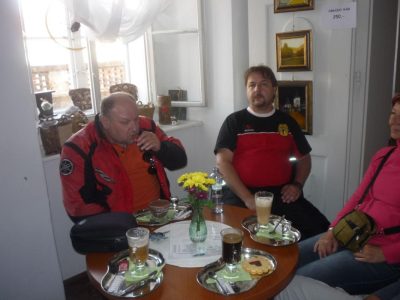Trocha sladkostí taky neuškodí a štamprdlička slivovice na cestu.