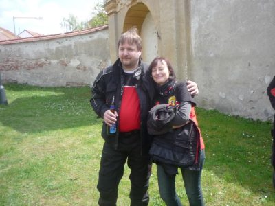 Jako vždy na jaře se obnovují tajné celoživotní lásky, ať už heterosexuální.......
